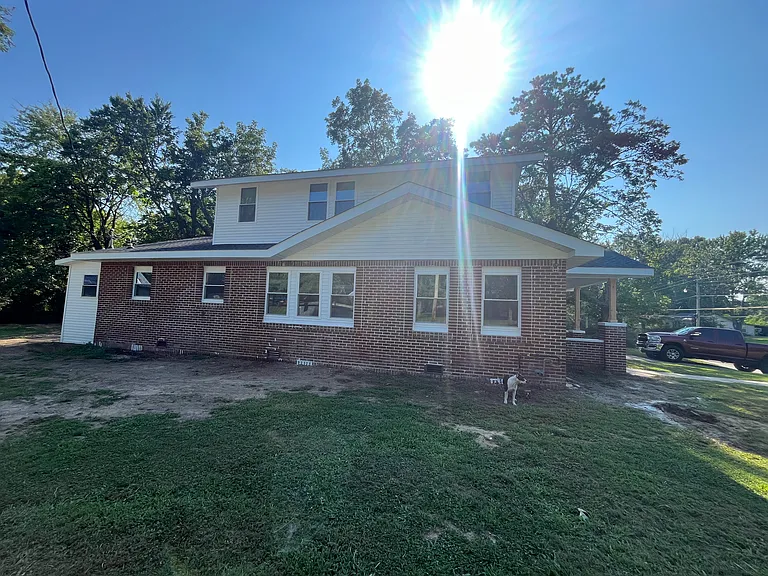 806 White Rose St — Photo 13