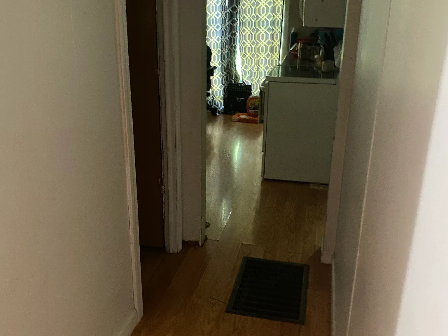 3 bed, 1250 sqft, $1,500 — Photo 2