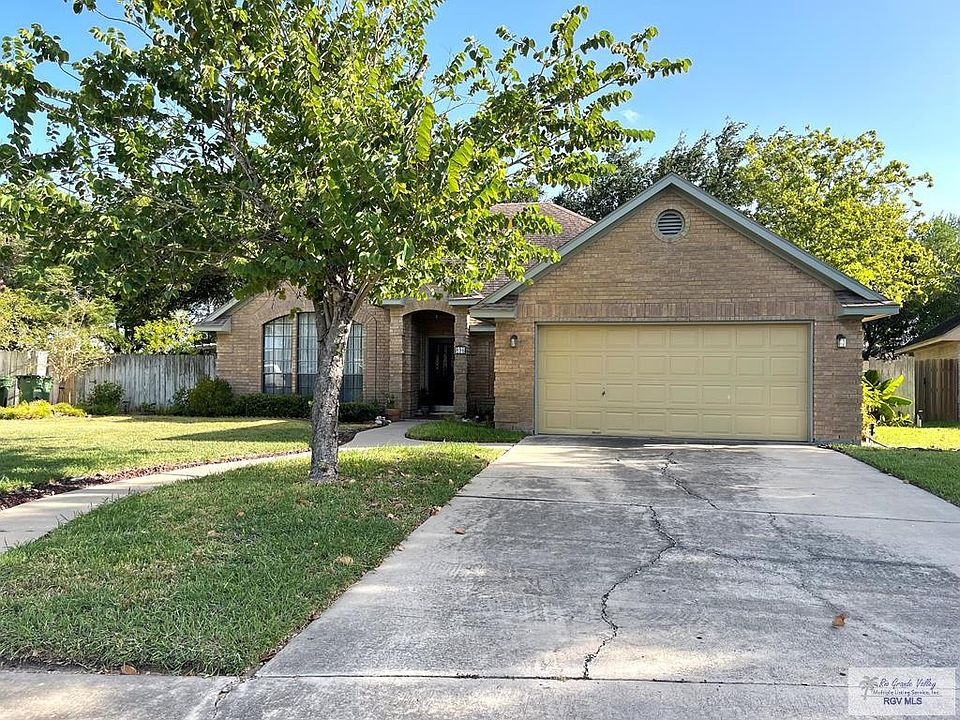 1st image of 896 Plantation Dr