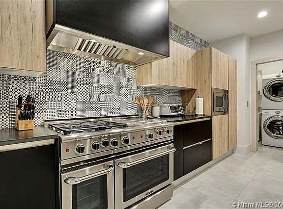 4th image of 9472 NW 49 Doral Ln