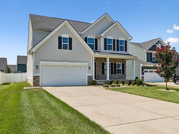 2nd image of 2852 Bluestem Ln
