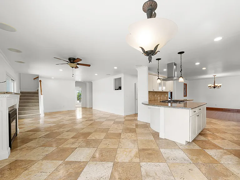 5830 Mott St — Photo 19