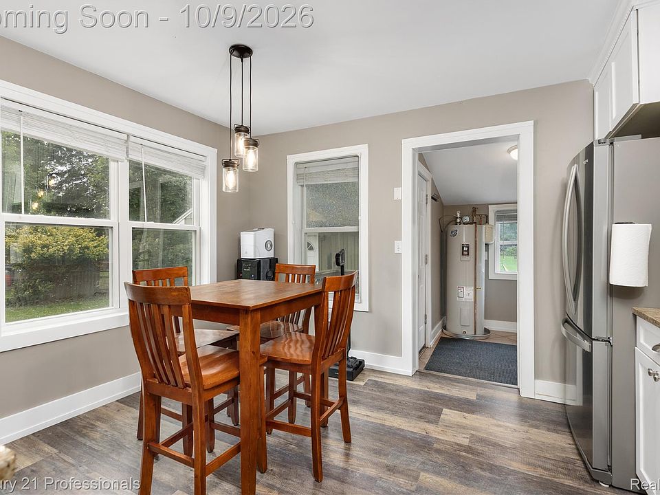 801 Forest Dr, photo 8
