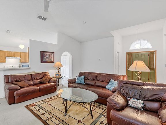 5th image of 324 McKay Blvd