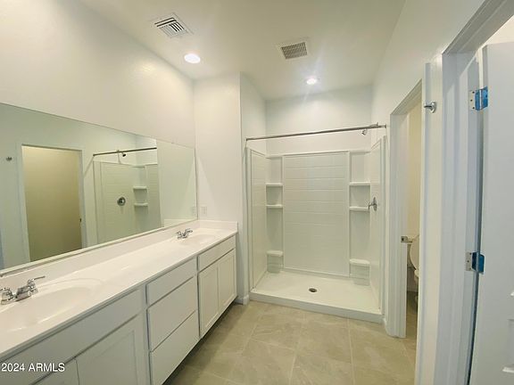 3rd image of 5531 S 23RD Drive