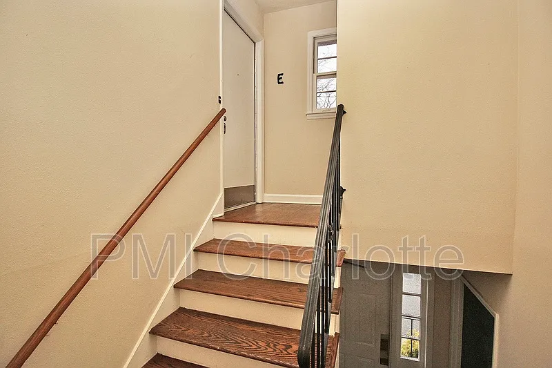 2 bed, 1.0 bath, 672 sqft, $1,150 — Photo 4