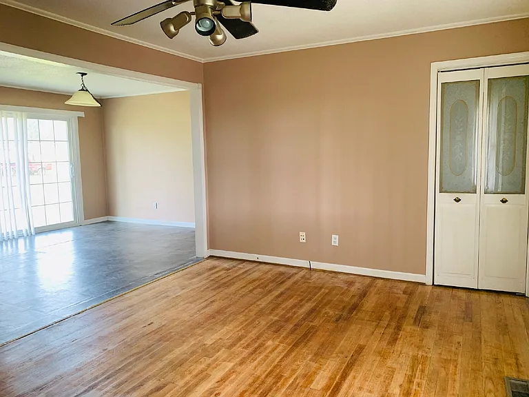 450 Lees Country Club Rd — Photo 25