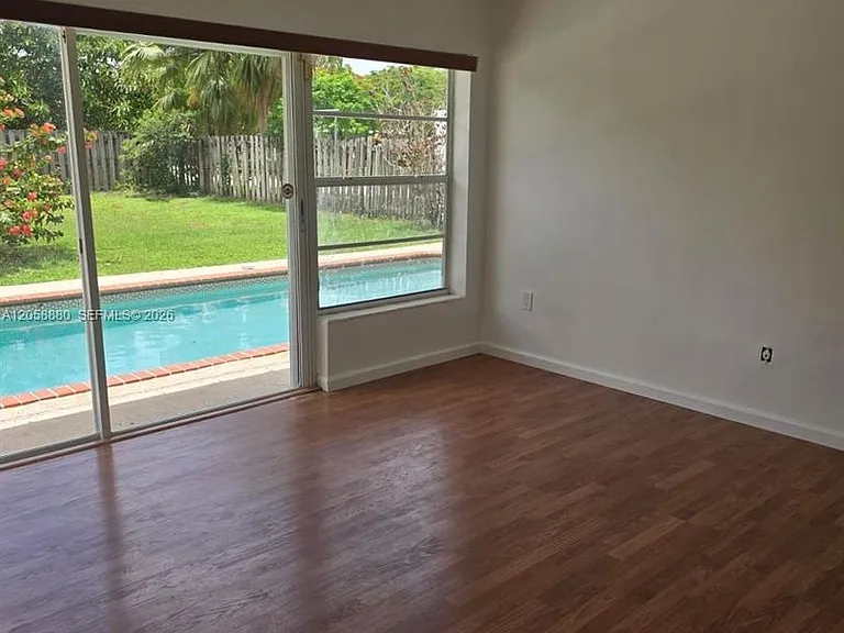 8404 SW 102nd Pl — Photo 5