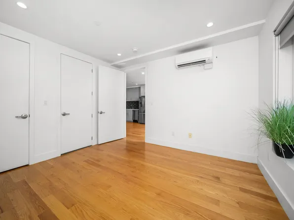 63-34 Fresh Pond Road image 5 of 12