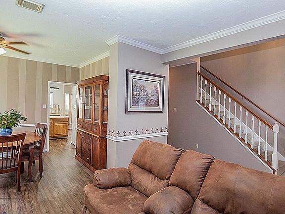 4th image of 1029 Glenview Dr