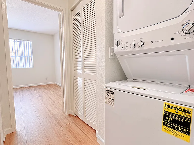 311 E Cedar Ave #207 — Photo 11
