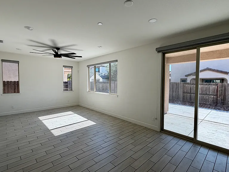10488 Cello Way — Photo 4