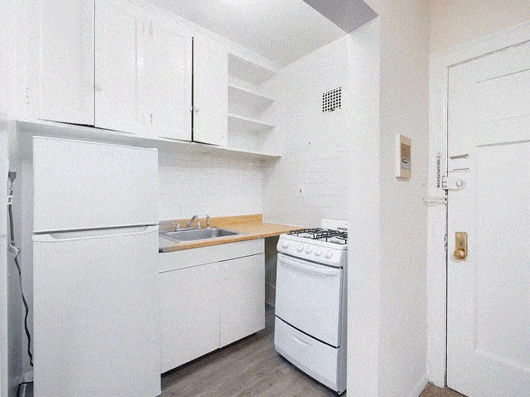 4606 N. Hermitage — Photo 16
