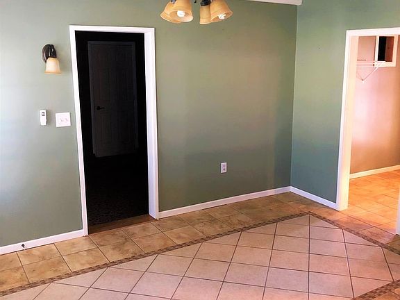 5th image of 33 Crestview Dr