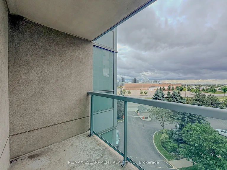 2545 Erin Centre Blvd #509 — Photo 16