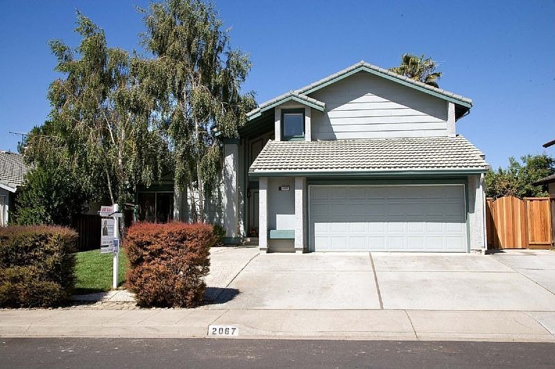 1st image of 2067 Mesa Verde Dr