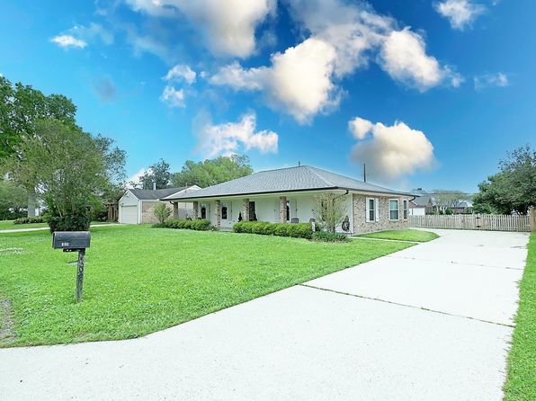 108 E Windsor Dr, Thibodaux, LA 70301
