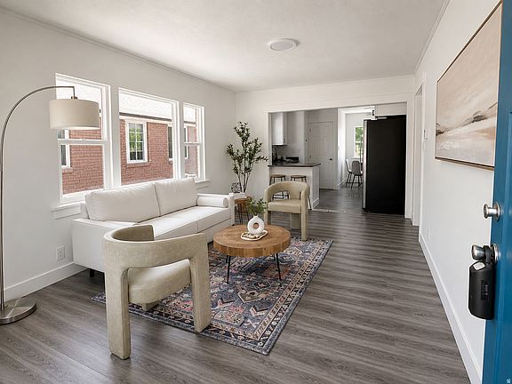 2nd image of 2813 Fowler Ave
