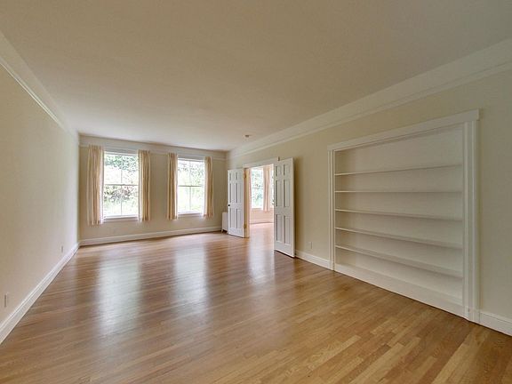 3rd image of 1831 Pacific Ave APT 204