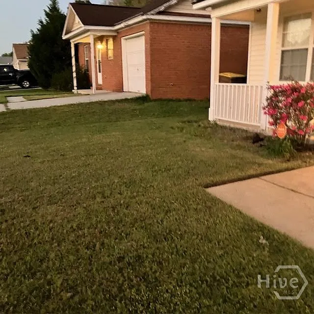3 bed, 2.0 bath, 1016 sqft, $1,800 — Photo 4