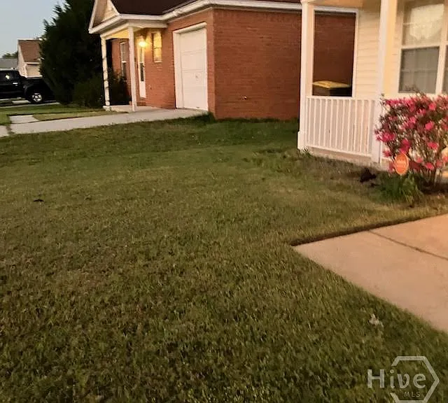 685 Rushing St — Photo 4