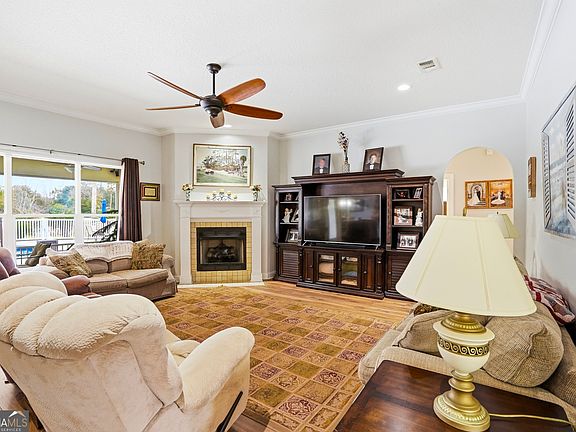 5th image of 110 Old Wharf Rd