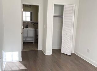 657 N 35th St #3, Philadelphia, PA 19104