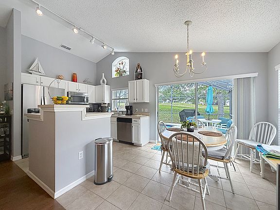 4th image of 1140 Mariner Cay Dr