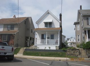 318 N 3rd St, Lehighton, PA 18235