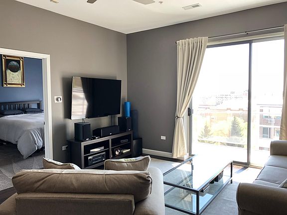 4th image of 1720 Oak Ave #805