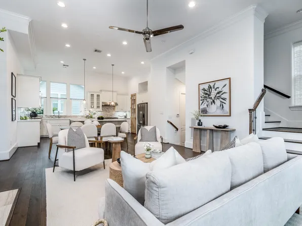 8624 Emnora Ln, Houston, TX 77080