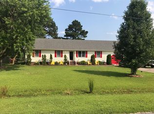 608 Forest Hill Cir, Elizabeth City, NC 27909