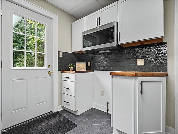 5th image of 616 Tallmadge Rd