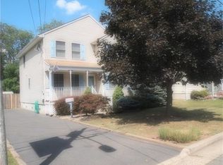 221 1st St, Middlesex, NJ 08846