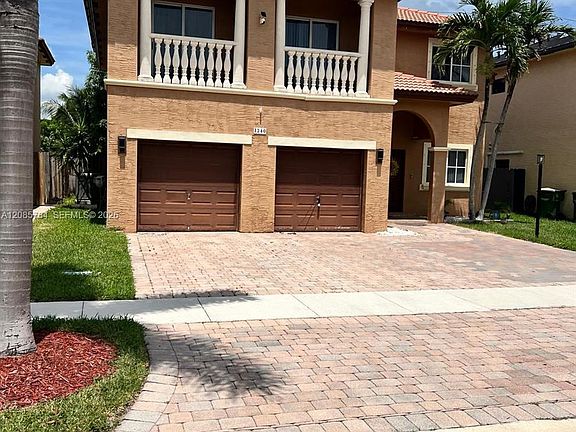 3rd image of 1240 NE 41st Pl