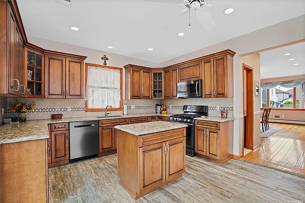 Sold by Century 21 Amiable Realty Group II Inc | media 51