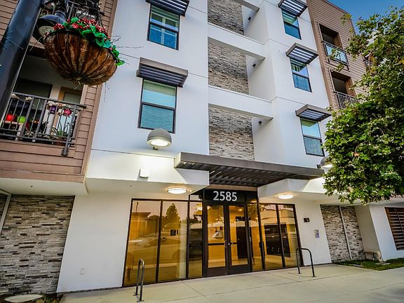 3rd image of 2585 El Camino Real APT 405