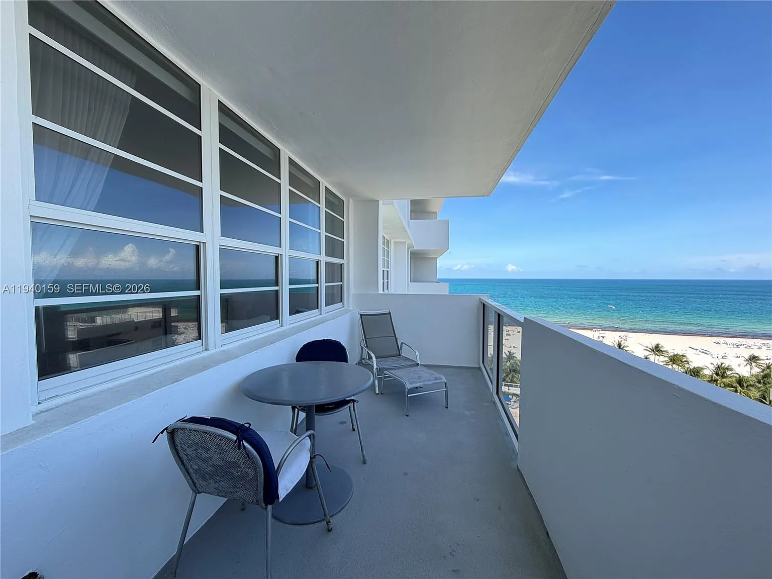 The Decoplage Condo — Photo 3