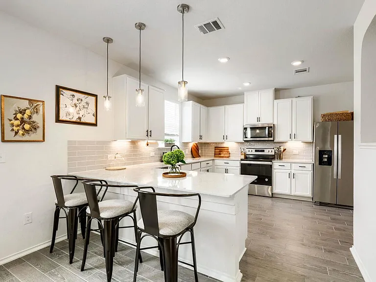 6504 Albany Sleigh Dr — Photo 8