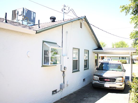 5th image of 1847 Garden Ave