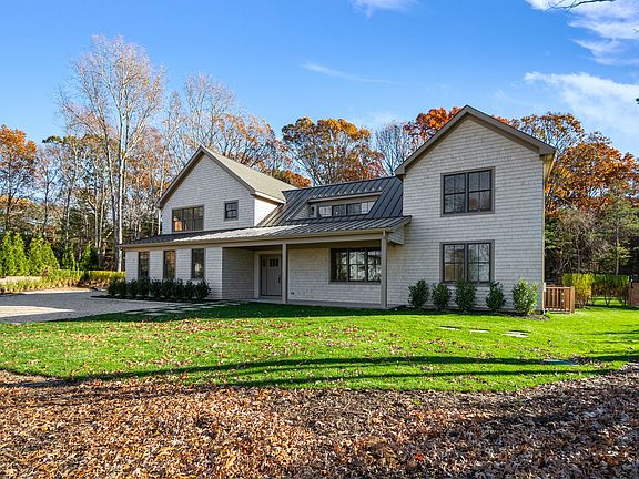 4th image of 16 Sag Harbor Ct