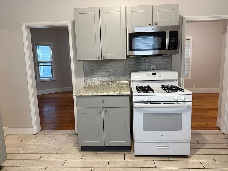 126 Bellingham St #2 — Photo 3