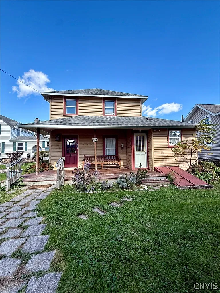 3 bed, 2.0 bath, 1532 sqft, $3,200 — Photo 1