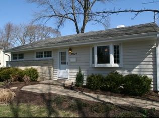 30347 N Revere Dr, Libertyville, IL 60048