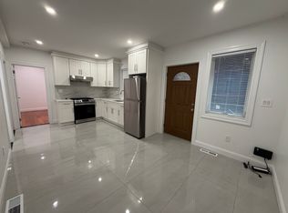 4335 189th St, Flushing, NY 11358