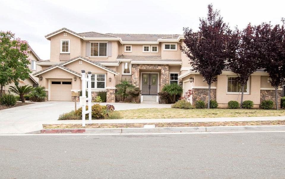 1st image of 3833 Carrera Ct