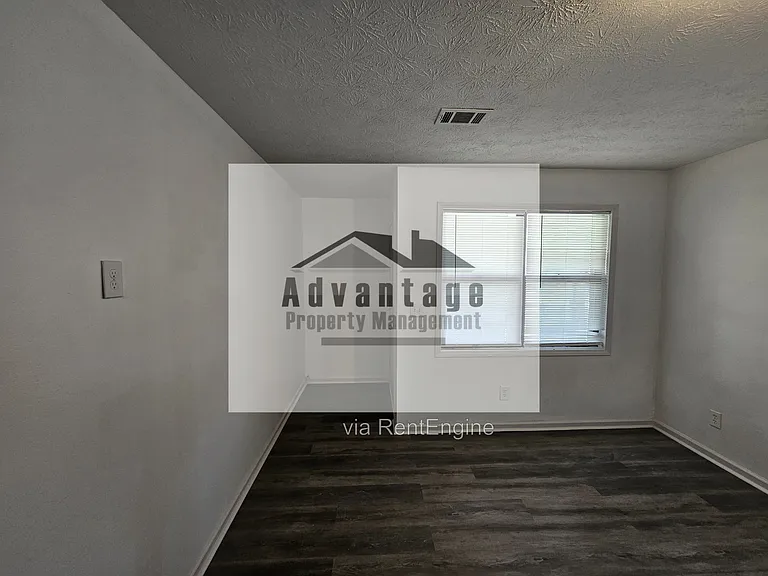 1521 Pine Cone Ln NW — Photo 9