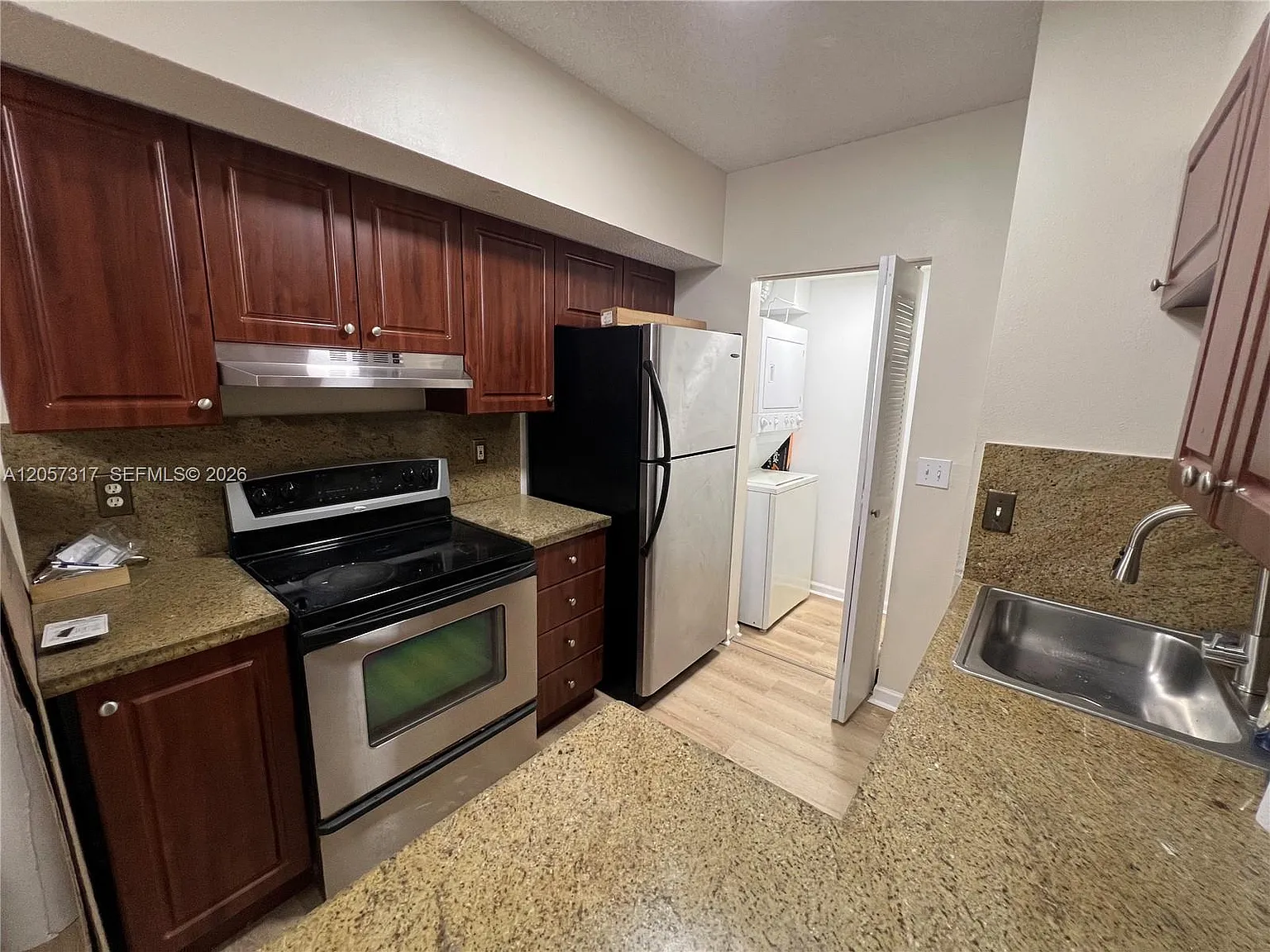Serenity Palms Condo — Photo 4