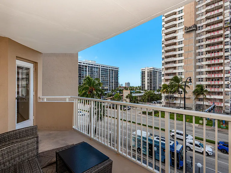 1980 S Ocean Dr #3P — Photo 18