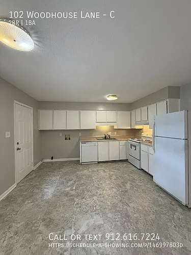 102 Woodhouse Ln #C Photo 1
